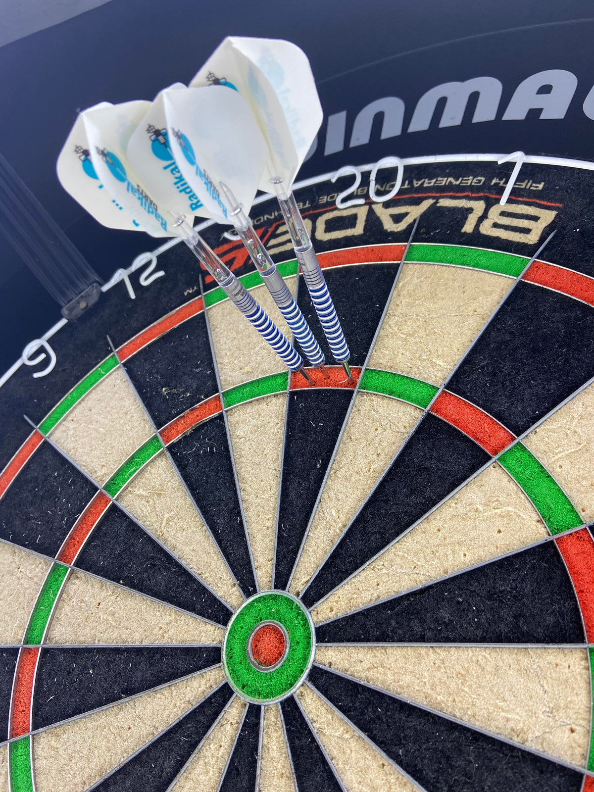 Darts Consistentie Verbeteren: 10 Tips voor Stabieler Gooien [2026]